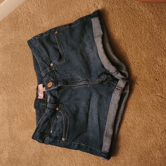 BCBG girls shorts - Picture 1 of 3